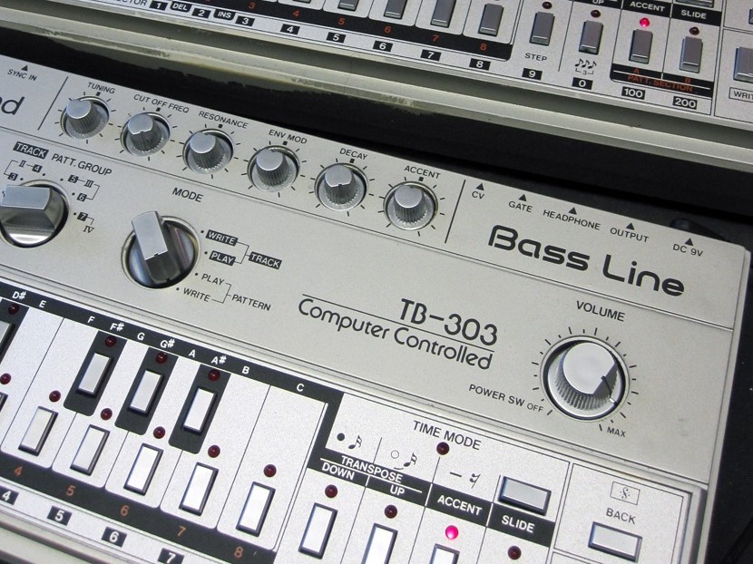 Roland tb303